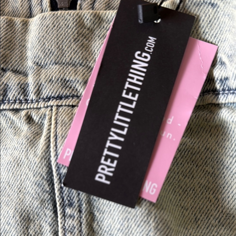 PrettyLittleThing Light Blue Denim Skirt - Picture 3 of 4